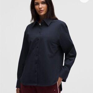 Women’s Lululemon relaxed fit button up